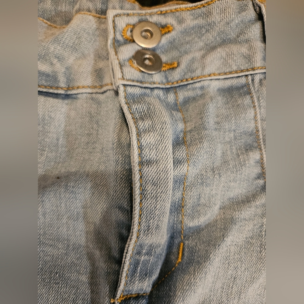 Windsor Light Wash Pleated Denim Mini Skirt - Small Petite - Picture 8 of 9